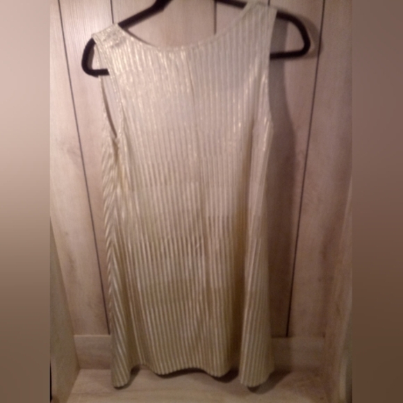Shimmery Gold Metallic Sleeveless Swinger Style Flowy Dress LARGE - Picture 6 of 7